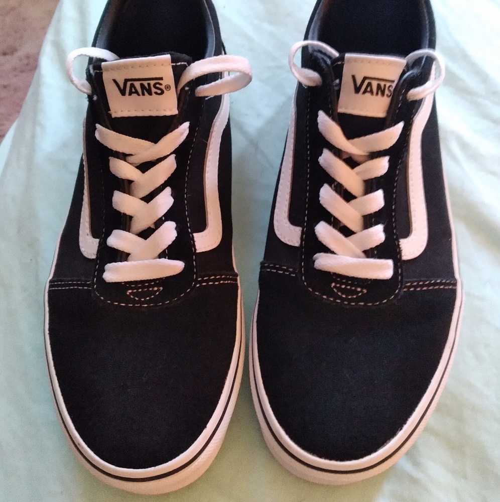 Youth Size 6 Old Skool Vans